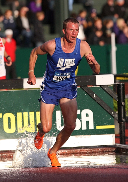 2011NCAA WestFri-023.JPG - 2011 NCAA West Preliminary Track and Field, May 26-28, Hayward Field, Eugene, OR.